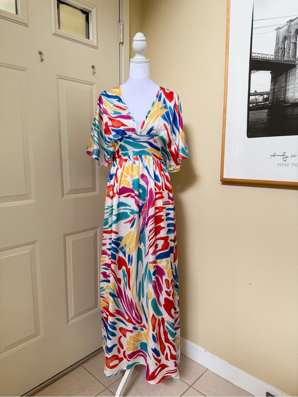Vibrant Multicolor V-Neck Flowy Maxi Dress Size Medium
